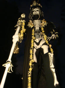 Bone Daddy Halloween walkabout act