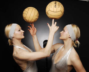 Ball spinning twins Delightee